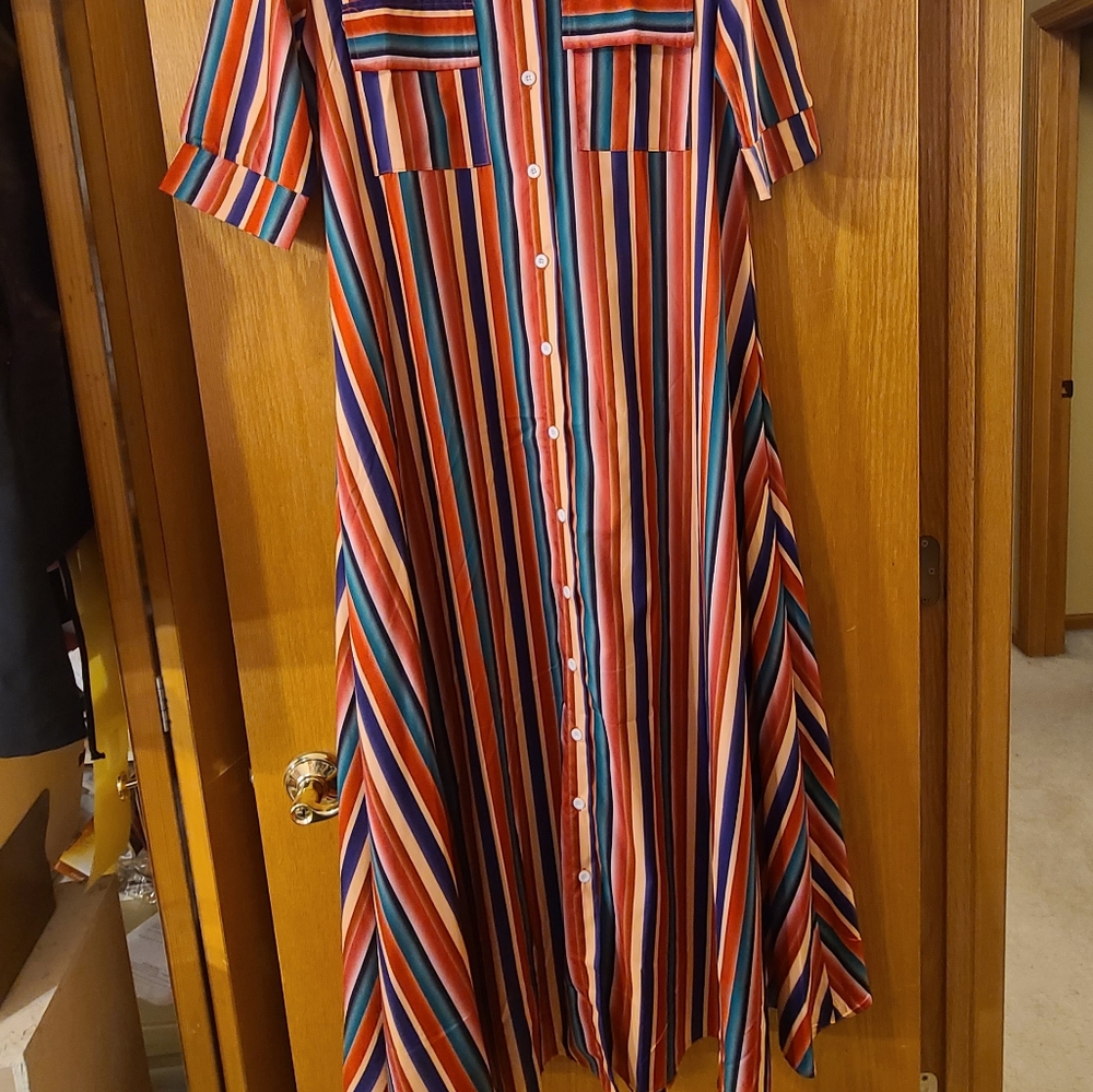 No Brand, Multi Colored Striped Maxi Dress, XL, with Pockets.